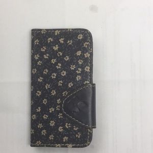 Patricia Nash iPhone 7 case.  Denim daisies